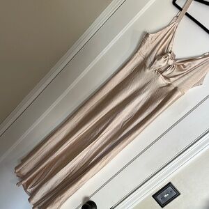 Selfie Leslie Satin Midi Dress in Champagne